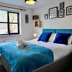 2 Bed With Parking And Netflix Nottingham